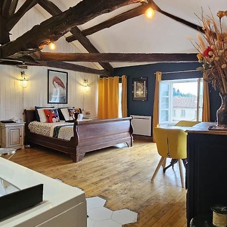 Suite Penthouse Romantique, Confolens, Charente 외부 사진